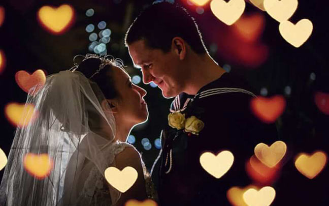 winter wedding photography; nighttime wedding; sparklers; fireworks; night photography; night wedding; winter wedding